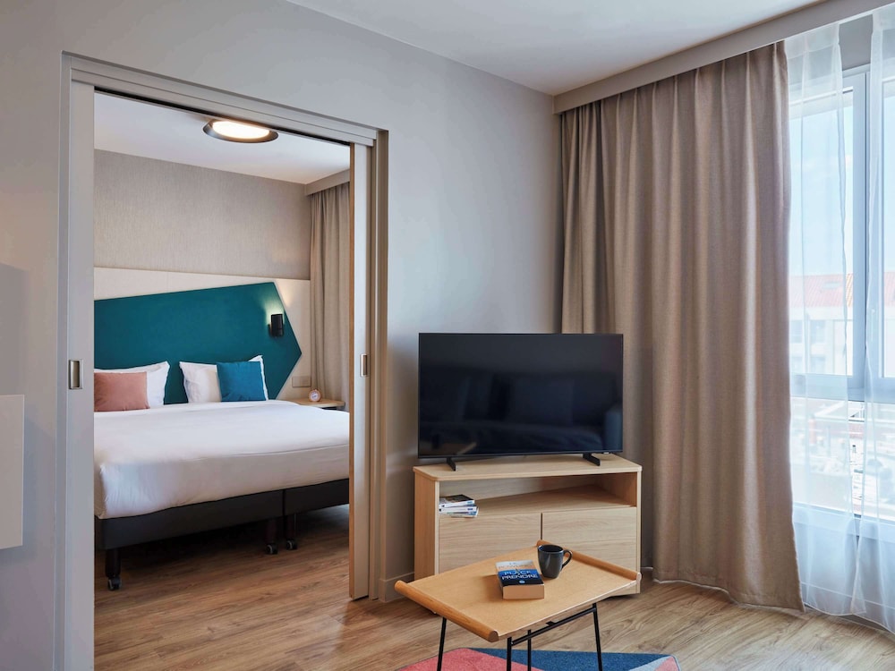 1 BEDROOM, APARTMENT
