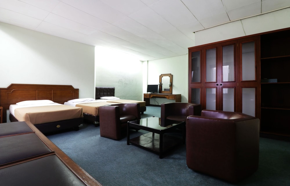Hotel Istana Bandung 21/27