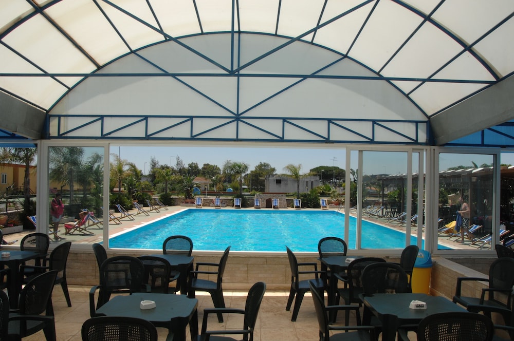Racar Hotel &amp; Resort 25/45
