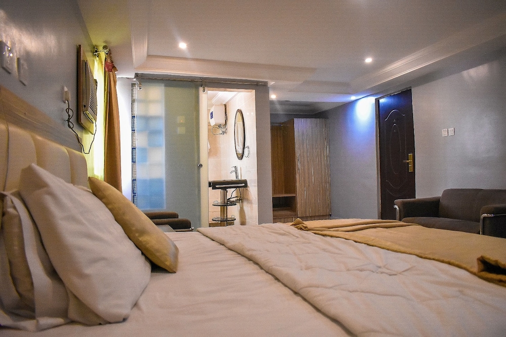 Dublina Suites 10/33