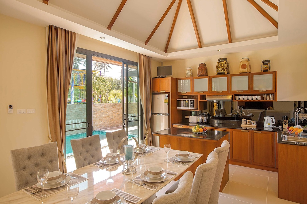 Rawai Vip Villas Kids Park And Spa 79/87