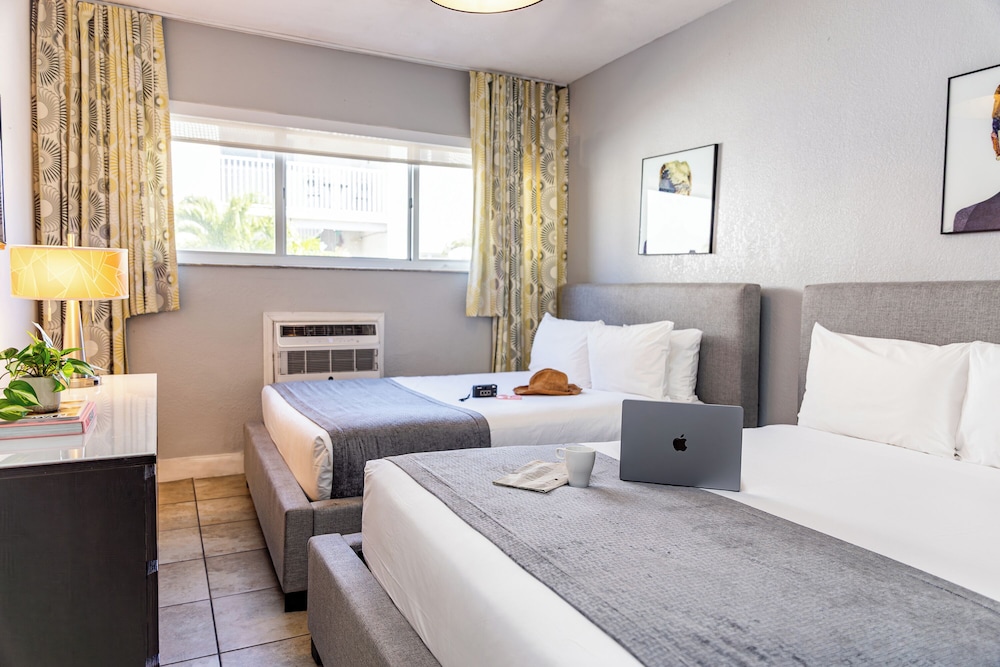 Beachside All Suites Hotel 14/38