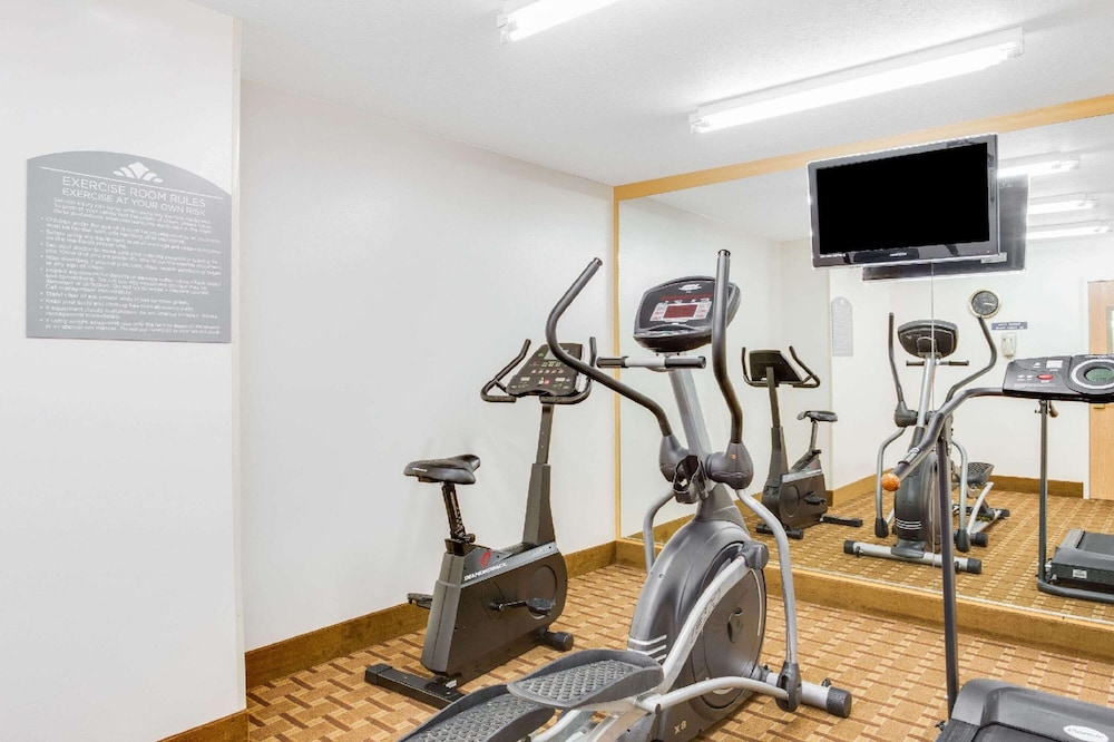 SureStay Hotel by Best Western Christiansburg Blacksburg 19/23