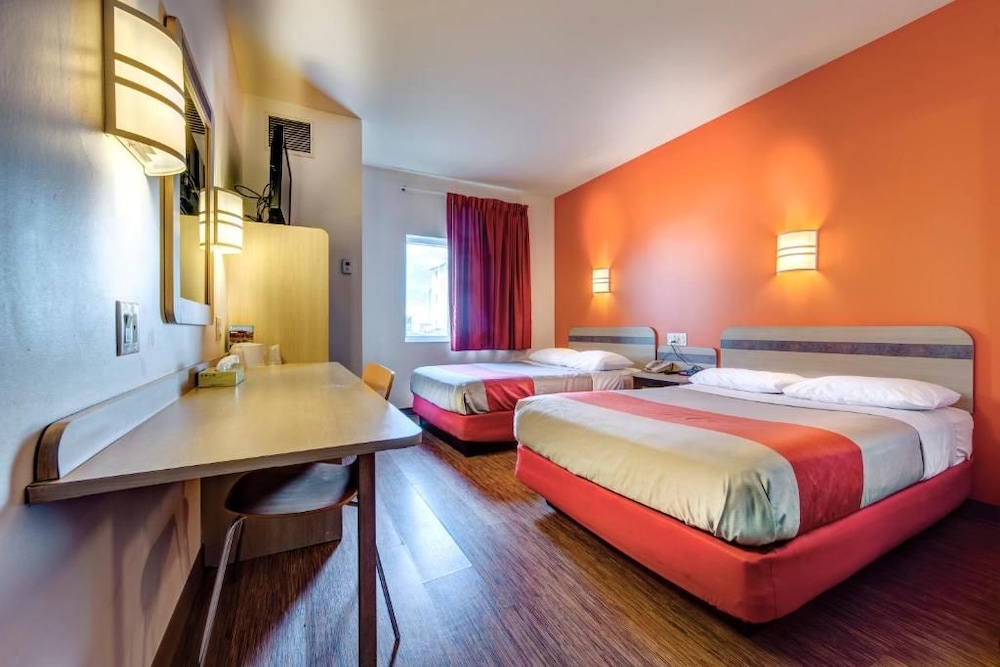 Motel6 Burlington On - Toronto West - Oakville 35/61