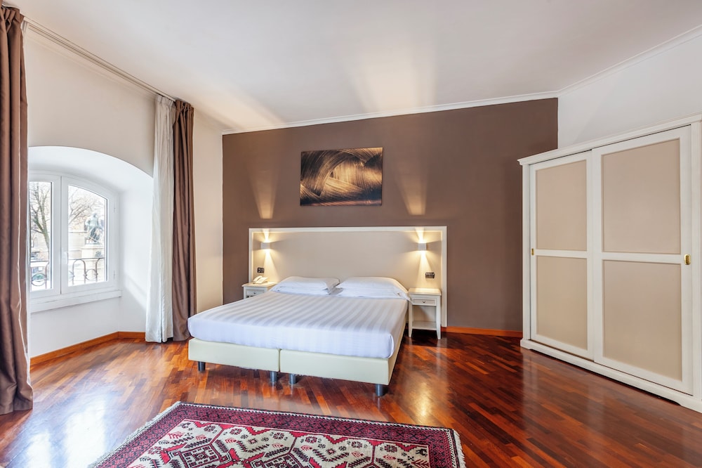 Inn Rome Rooms & Suites 14/50