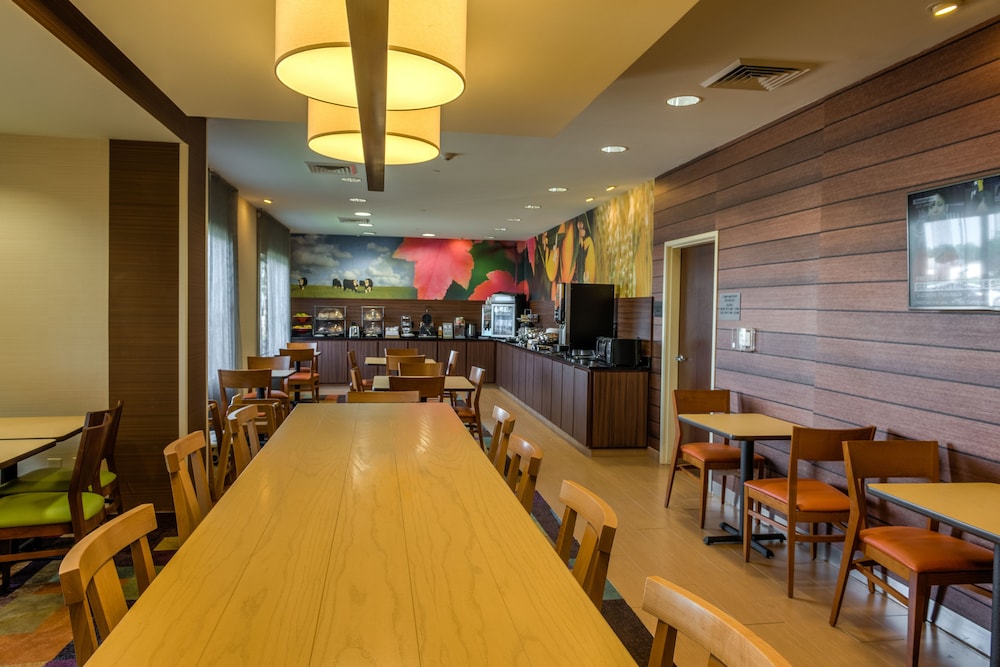 Fairfield Inn by Marriott Ft Leonard Wood 34/49