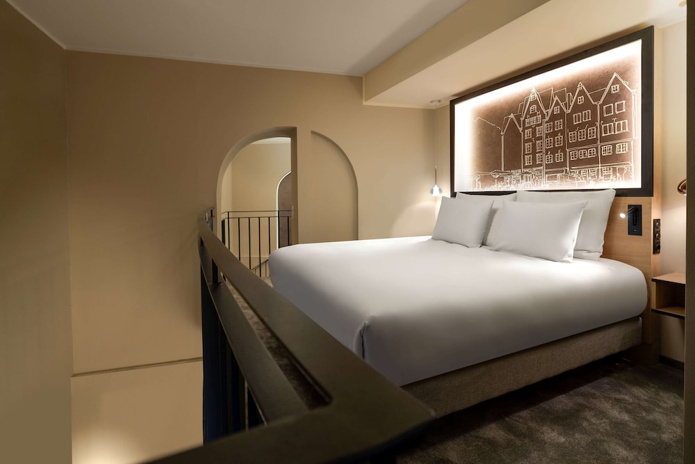 Hotel Wasserturm Cologne Curio Collection By Hilton 10/57