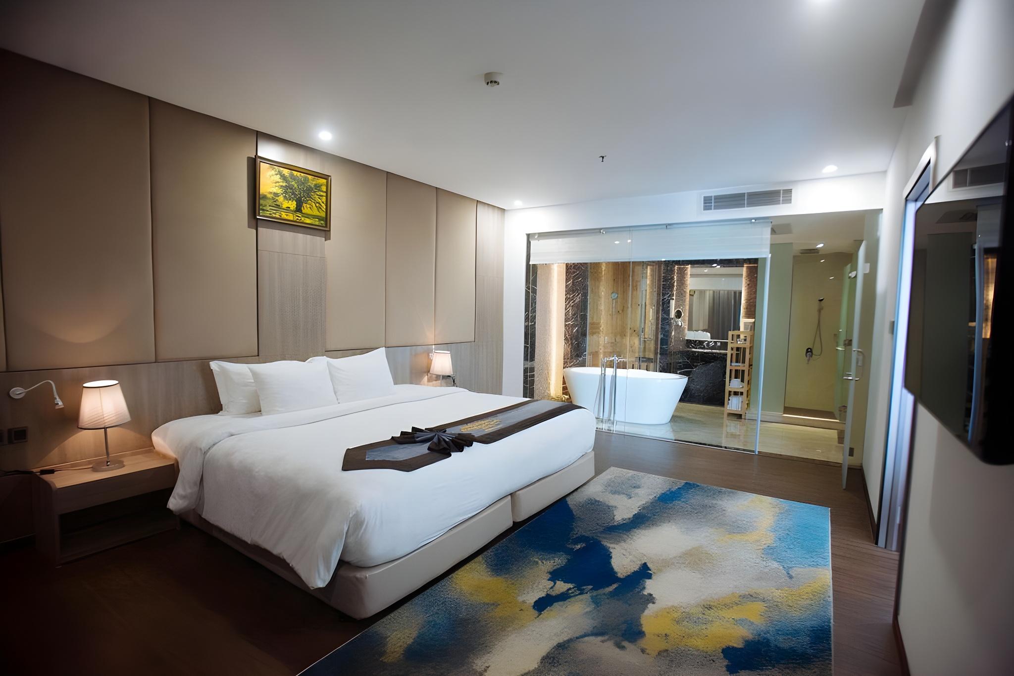 Residence, Suite, City View