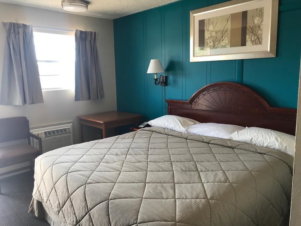 Lakeside inn 5/17