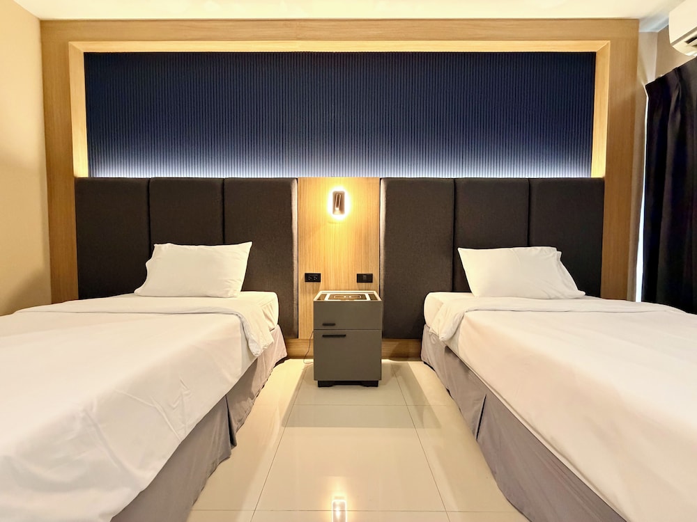 Superior, Twin Beds