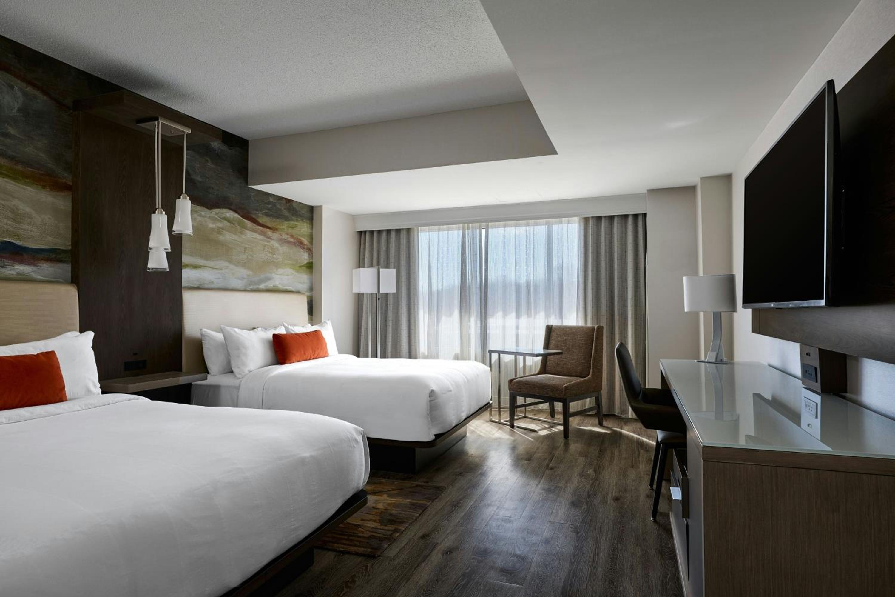 Renovated, Accessible، Marriott Meadowview Conference Resort Convention Center 9/10