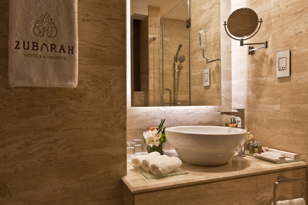 Zubarah Hotel 35/38