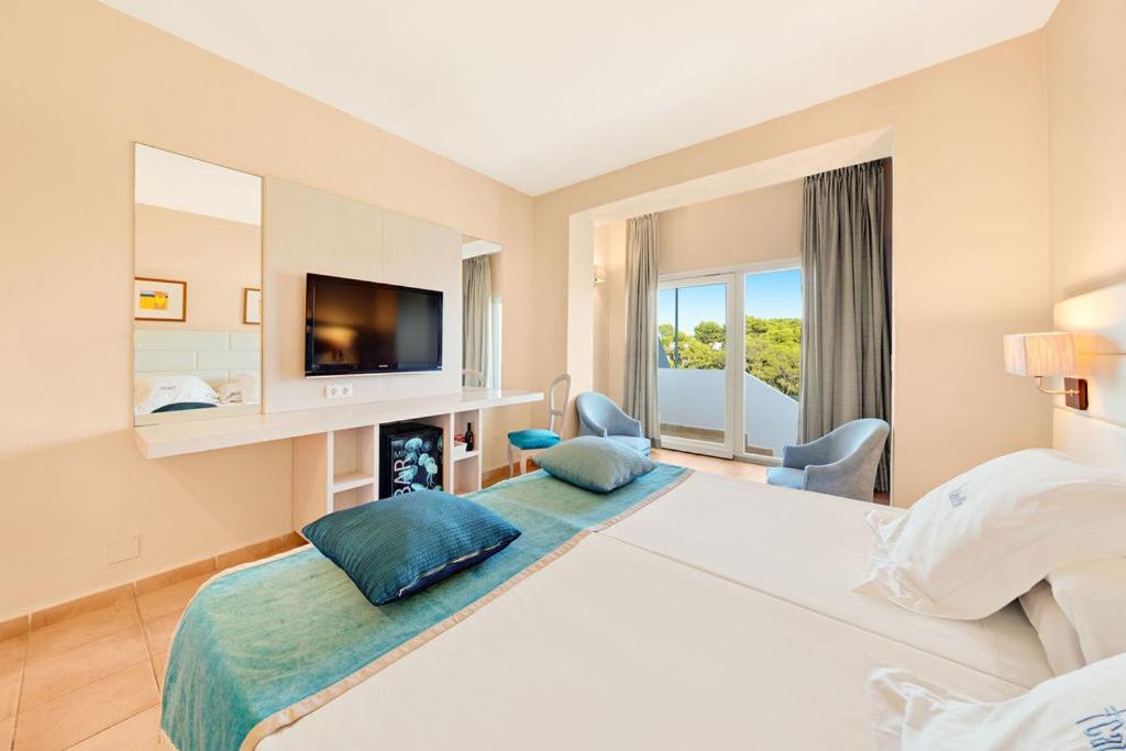 Superior, Double or Twin Bed, Side Sea View، Hotel Cala d Or - Adults Only 2/2