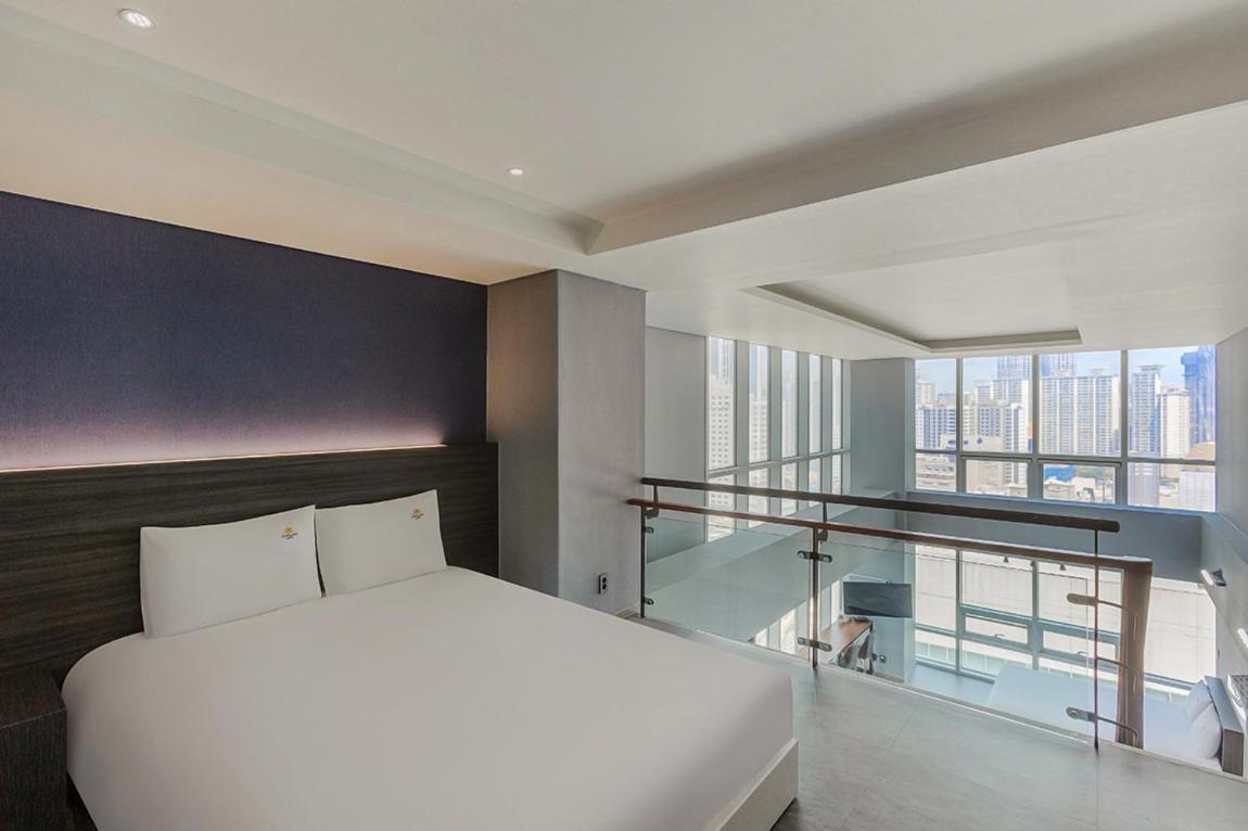Duplex, Suite, City View, with Pool