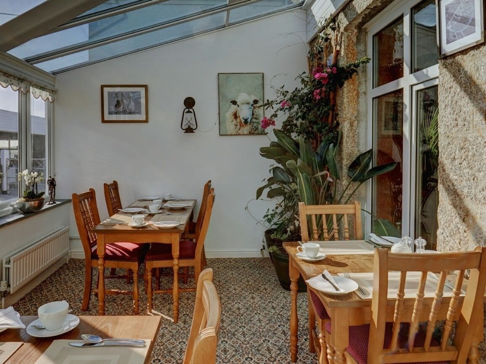 Bosavern House 56/72