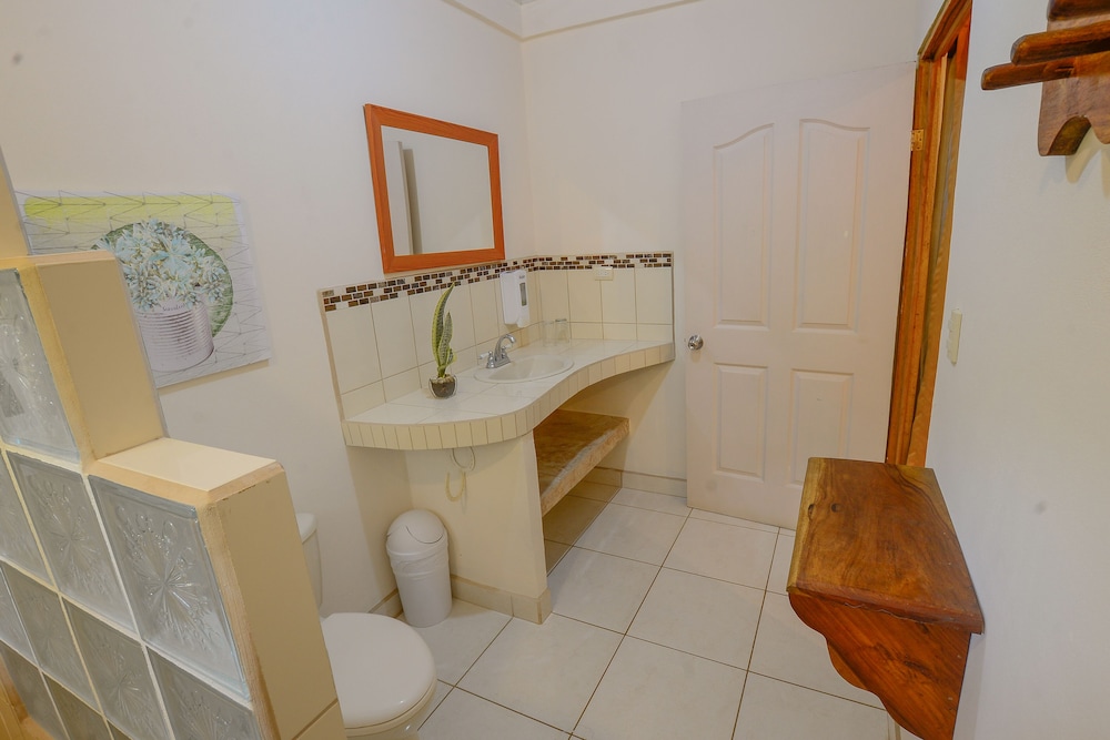Hotel Cerro Lodge 46/50