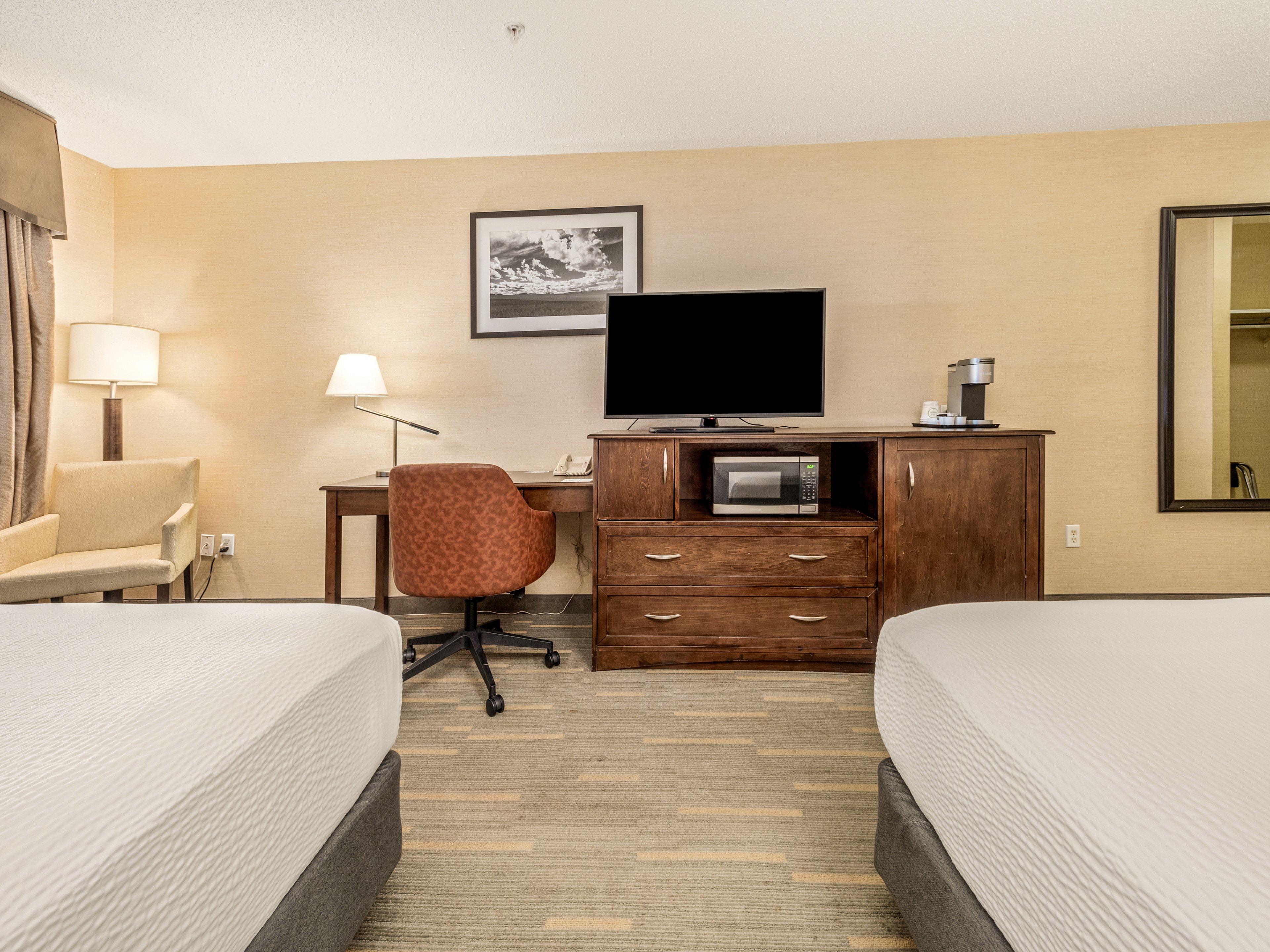 غرفة رباعية بسريرين كوين، HOLIDAY INN LETHBRIDGE 4/4