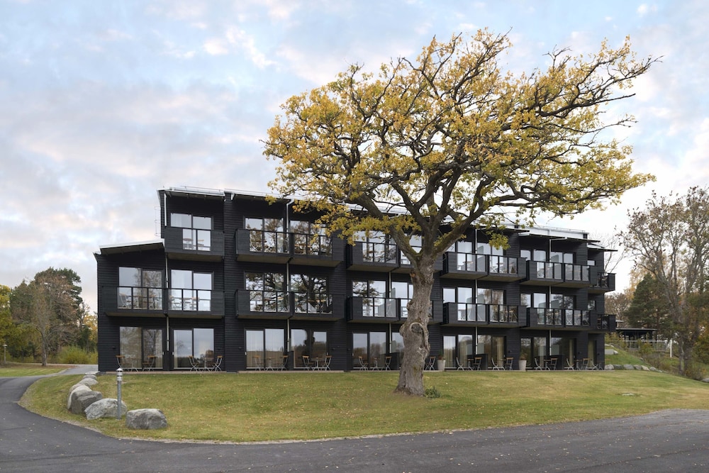 Marholmen Hotell and Conference AB 5/81