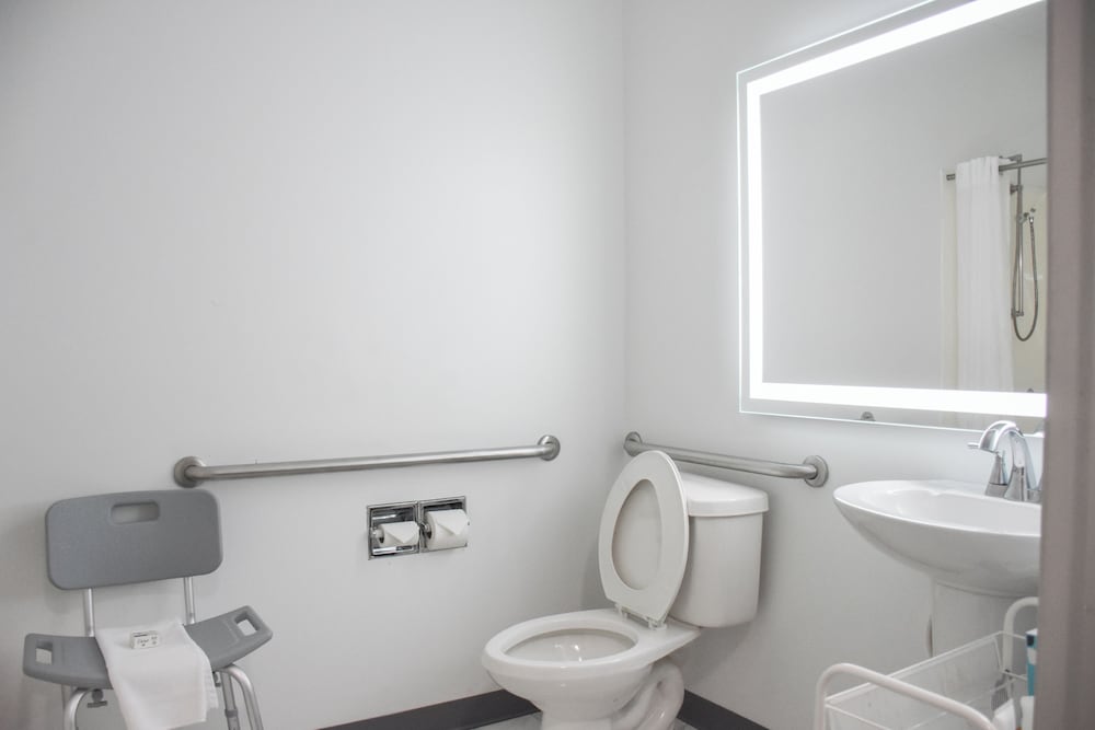 Country Inn & Suites by Radisson, Bloomington-Normal West, IL 56/56