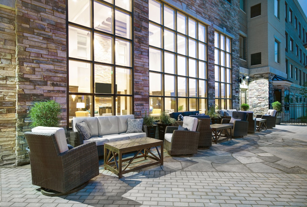 Staybridge Suites Sterling Heights Detroit Area 50/65