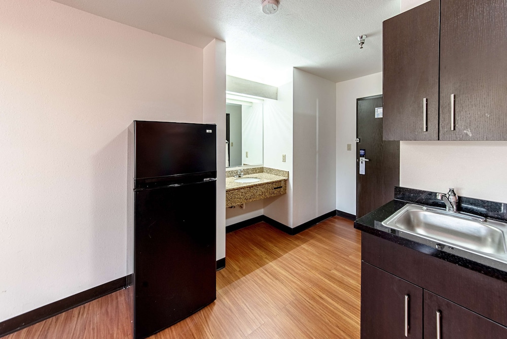 Motel6 Lebanon, IN 38/54