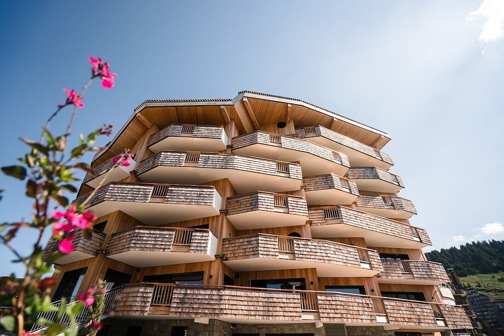 Hotel Mil8 1/45
