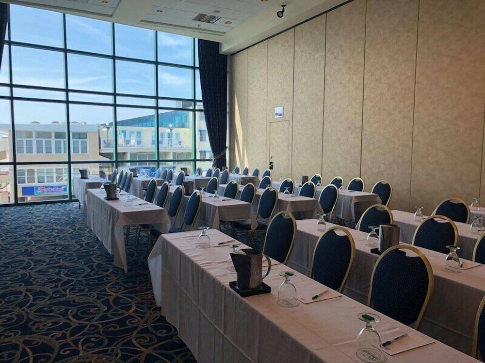 Atlantic Sands Hotel Conference Center 54/66