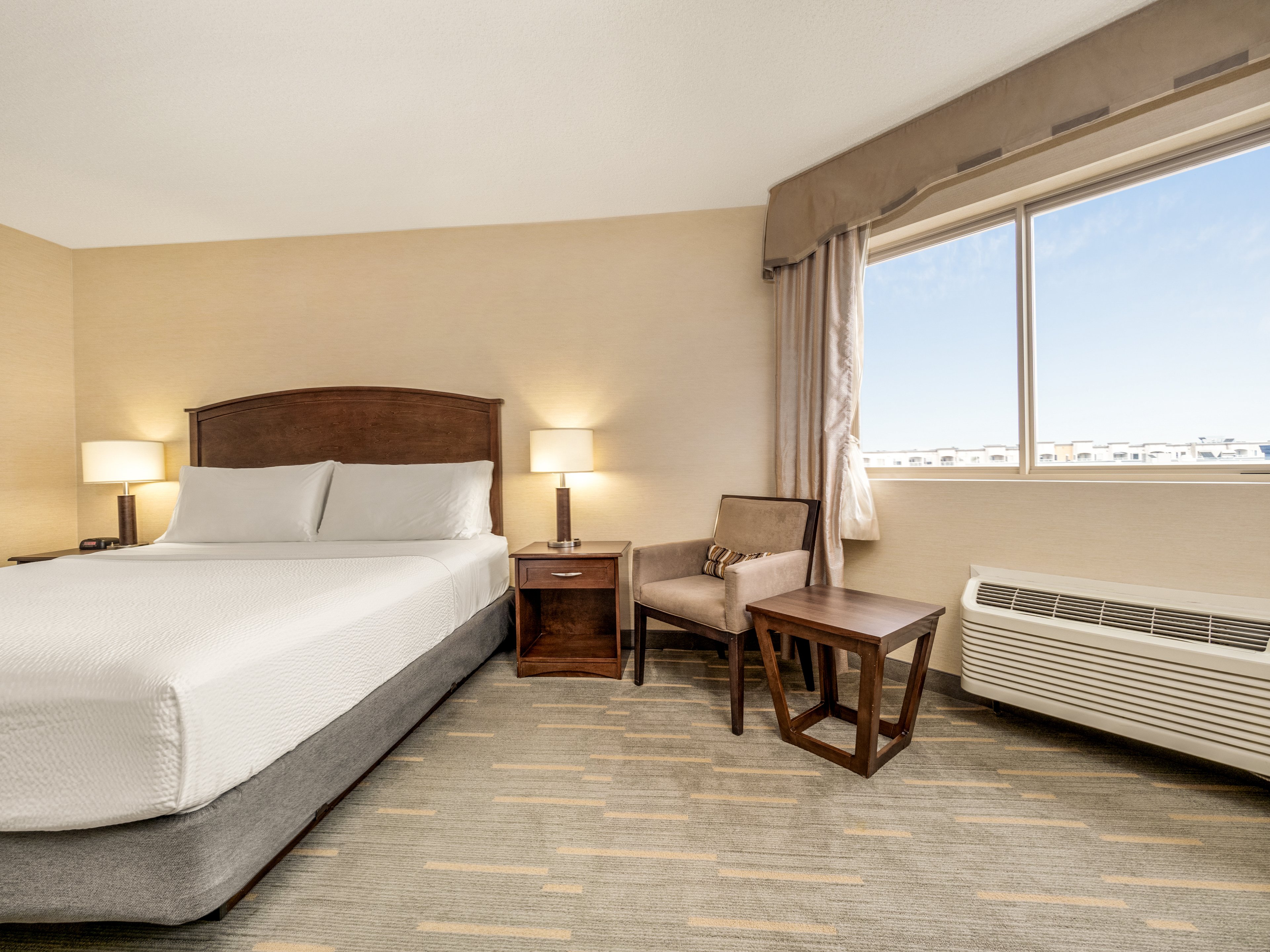 HOLIDAY INN LETHBRIDGE 10/50