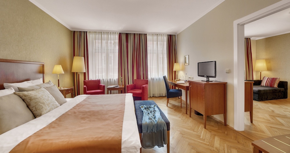Alpen Hotel Munchen 8/36