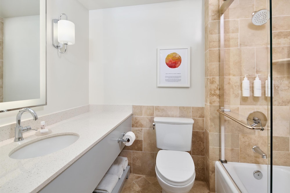 Signature, King Bed, Pool and Ocean View, Sofa, Club Lounge Access