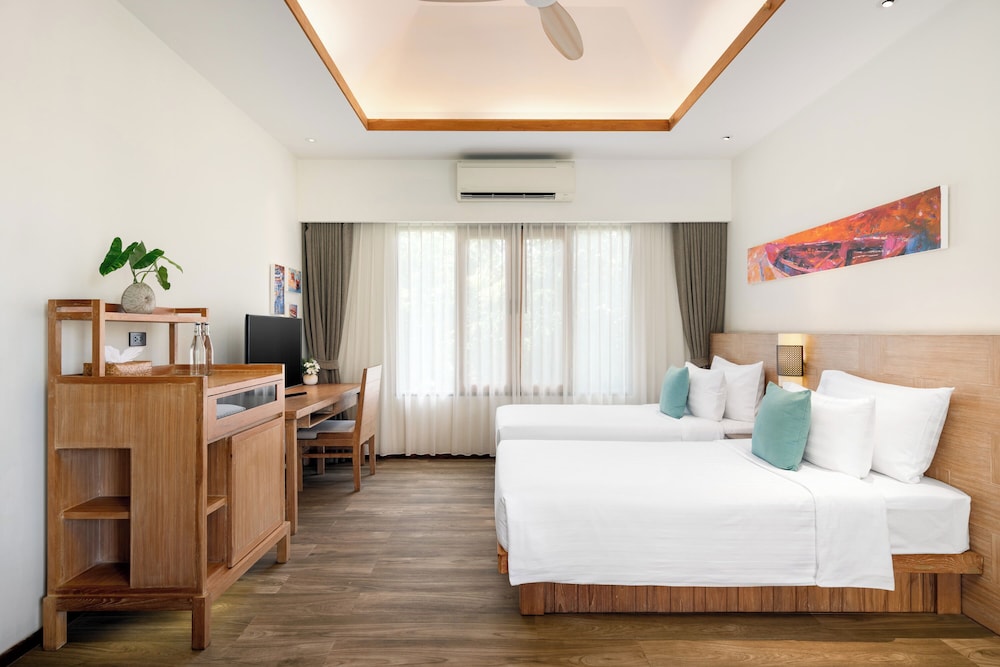 PREMIUM, DELUXE, BUNGALOW, TWIN BEDS