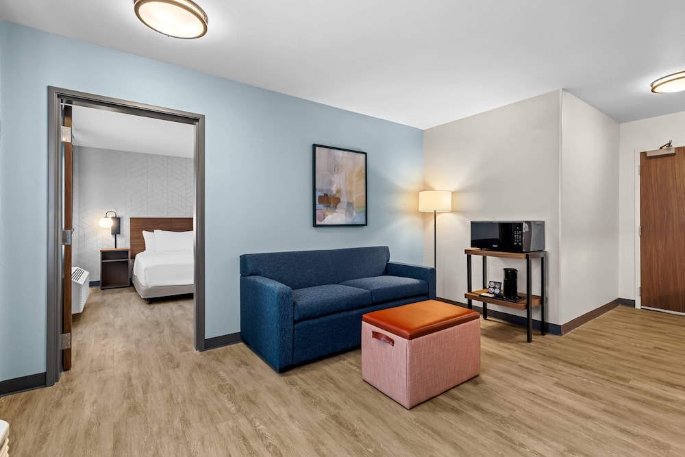 Everhome Suites Temecula 31/49