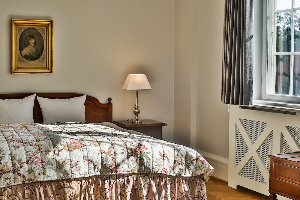 Fredensborg Store Kro 10/66