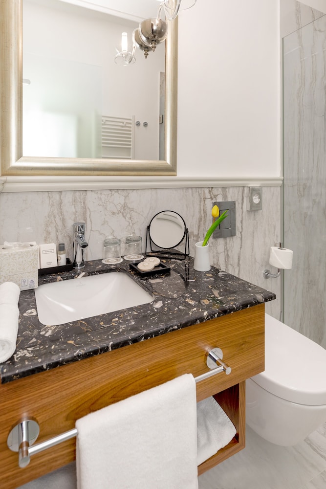 Le Premier Boutique Hotel 20/66
