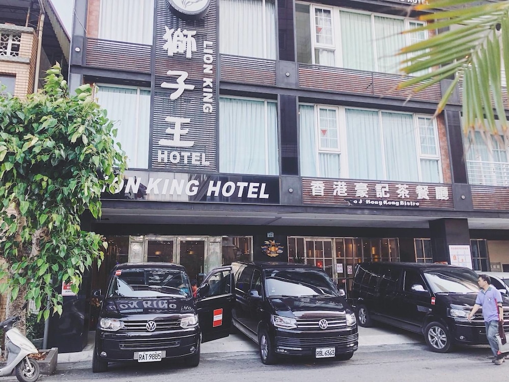 Lion King Hotel 23/34