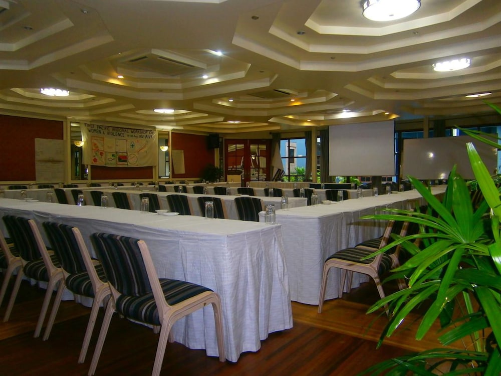 Southern Cross Hotel Fiji 43/57
