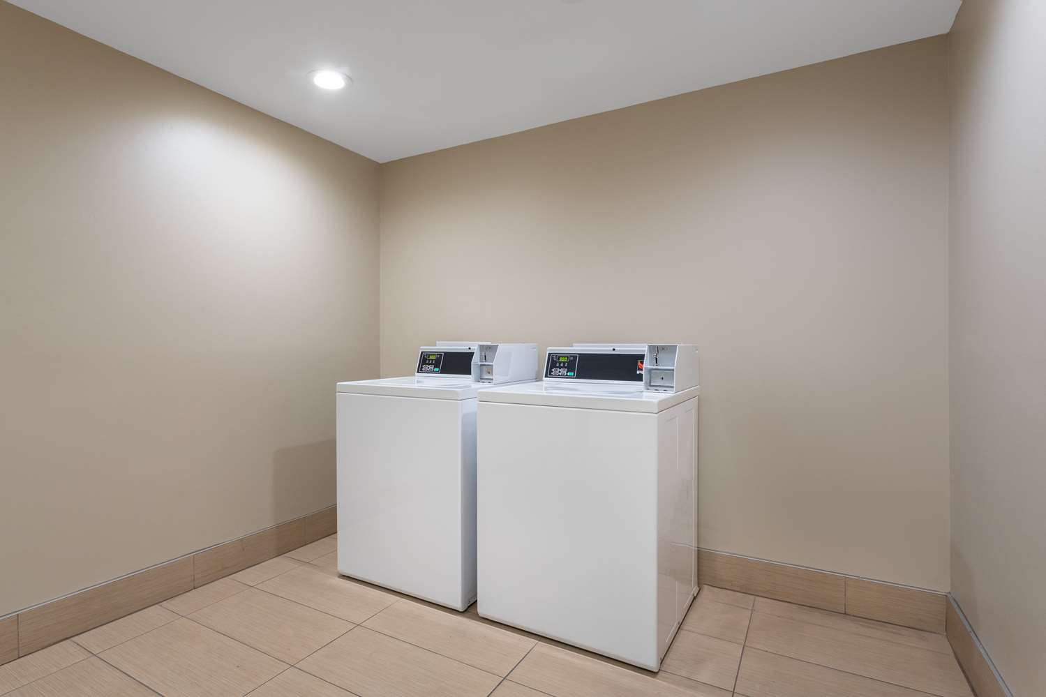 La Quinta Inn And Suites By Wyndham Ocean City 12/49