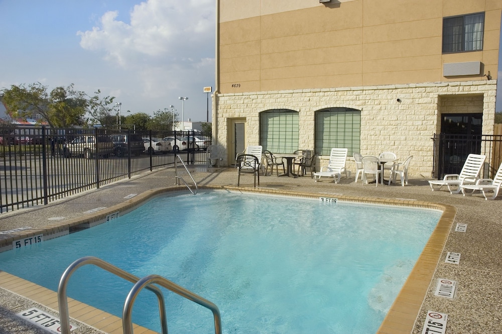 Best Western Windsor Pointe Hotel & Suites-AT&T Center photo5
