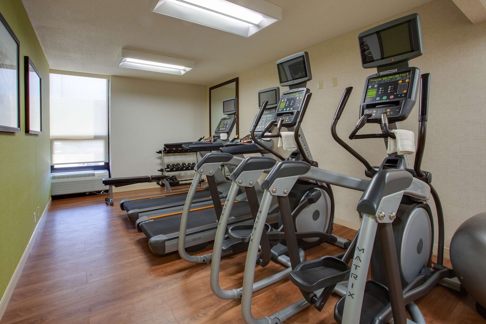 Drury Inn and Suites Terre Haute 18/32