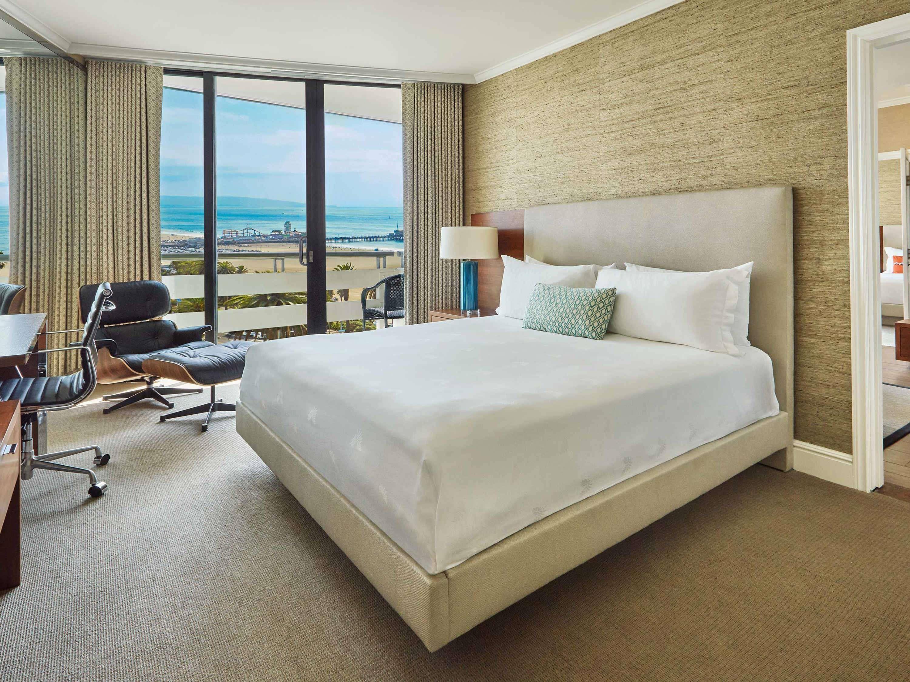 1 Bedroom, Suite, King Bed, High Floor, Ocean Tower