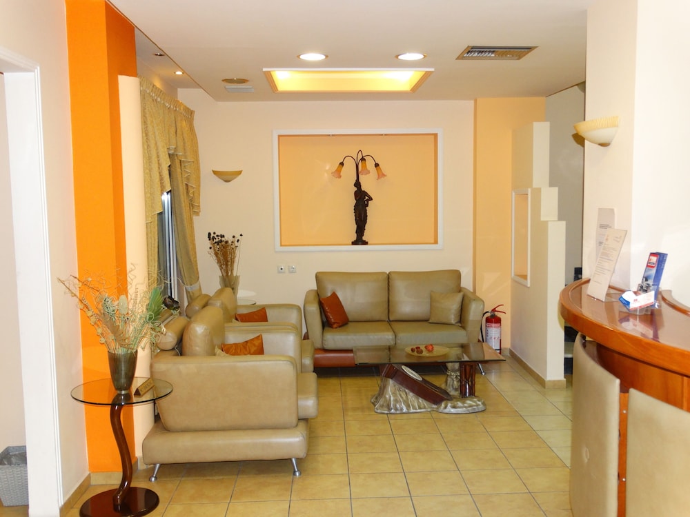 Faros 2 Hotel 31/36