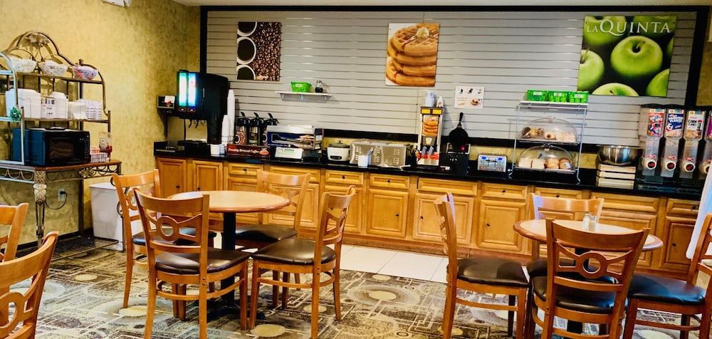 restaurant-cafeteria