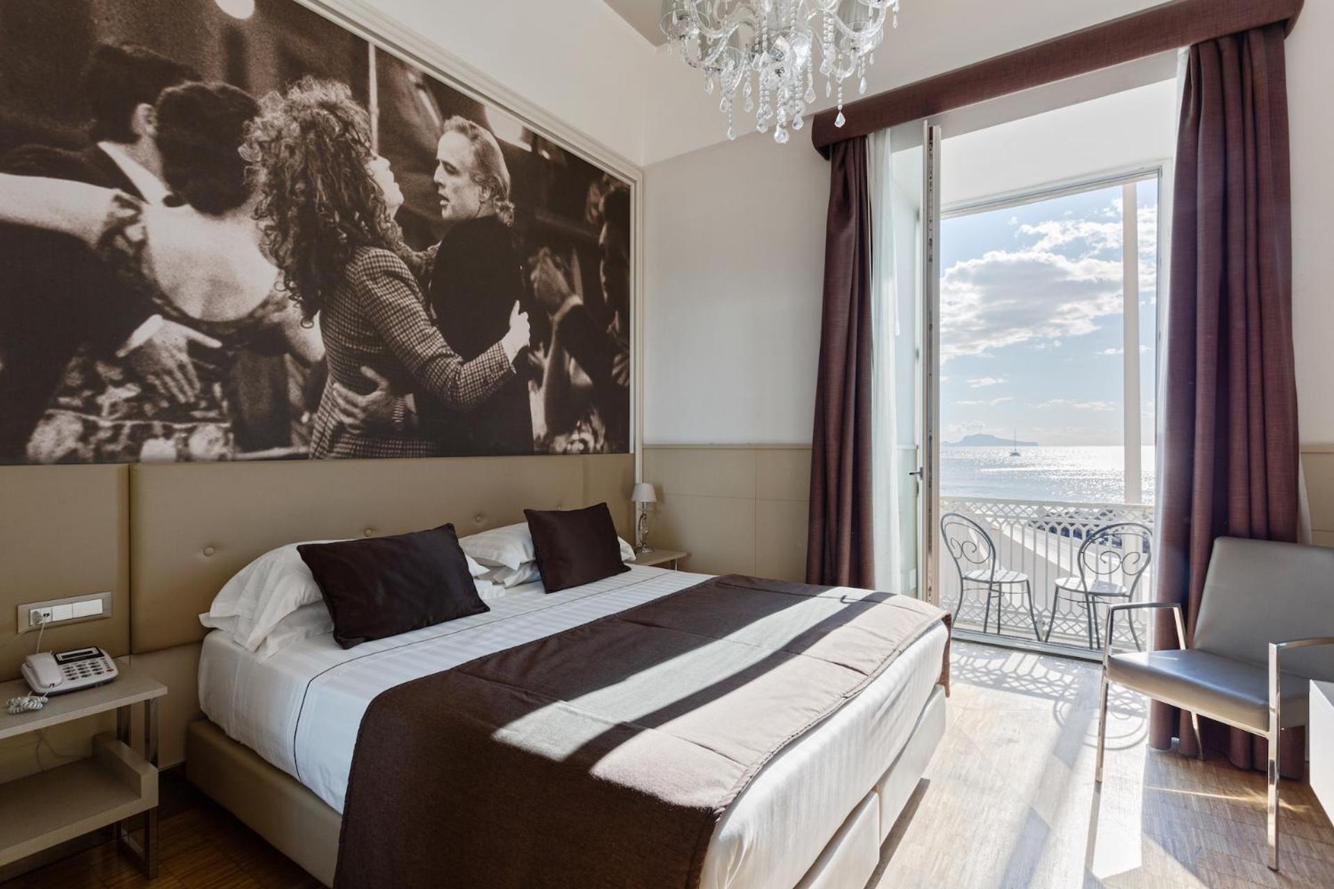 SUPERIOR, DOUBLE OR TWIN BED