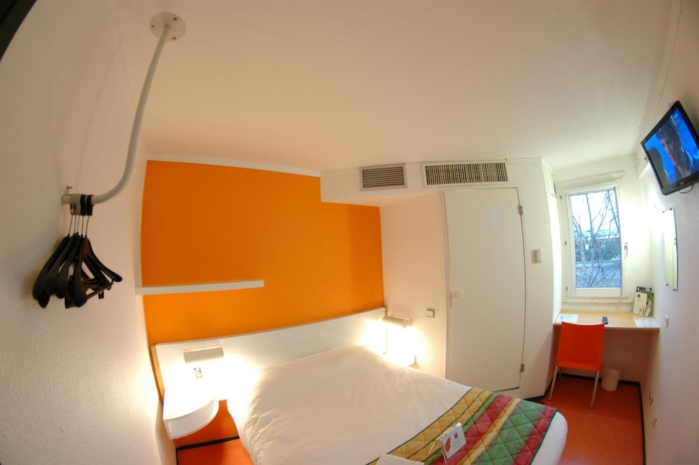 Hôtel Eco Relais Pau Lons 8/29