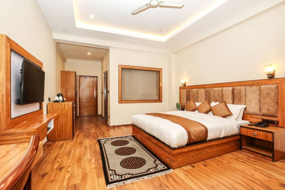 PREMIUM, DOUBLE BED