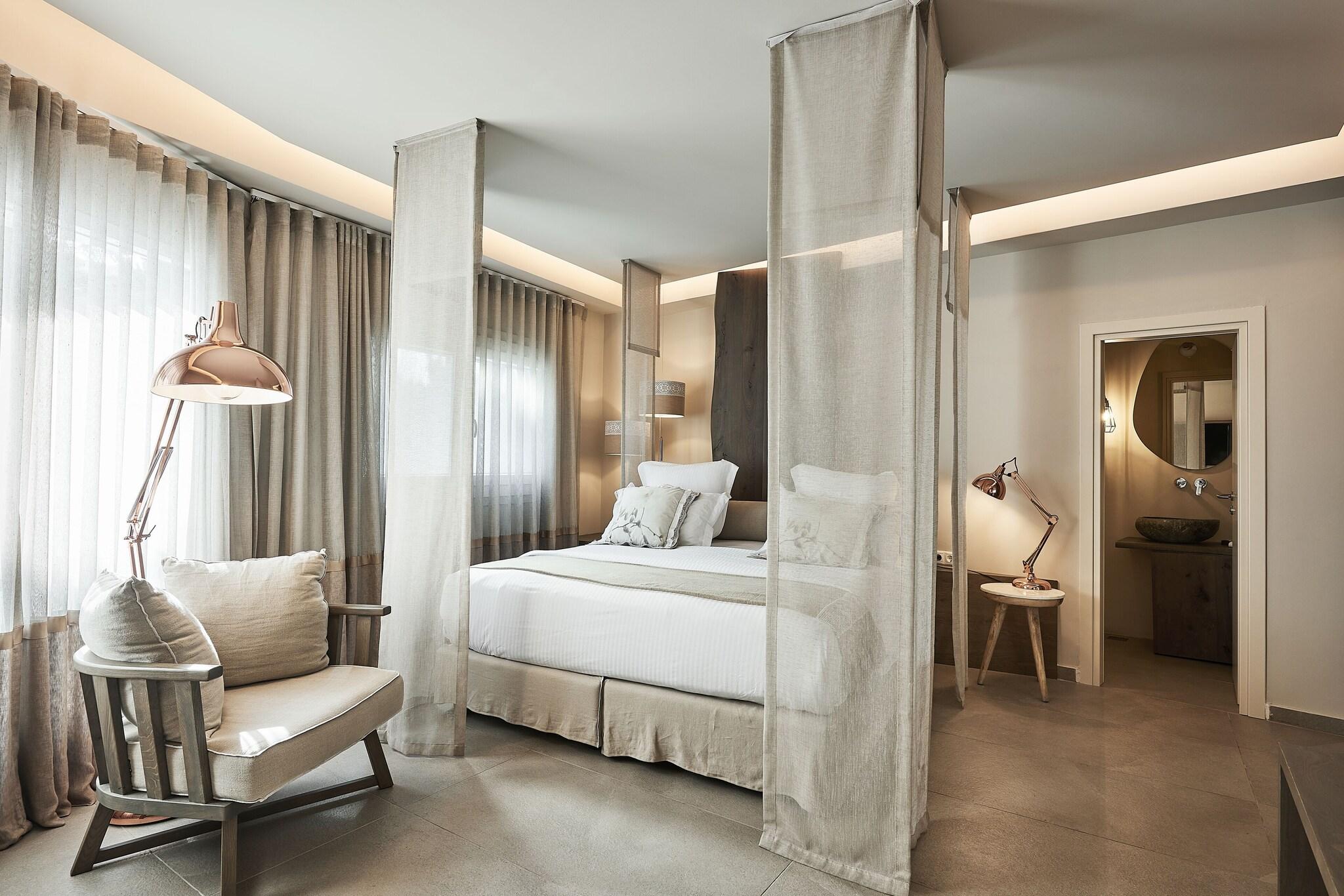 2 Bedrooms, Master, Suite