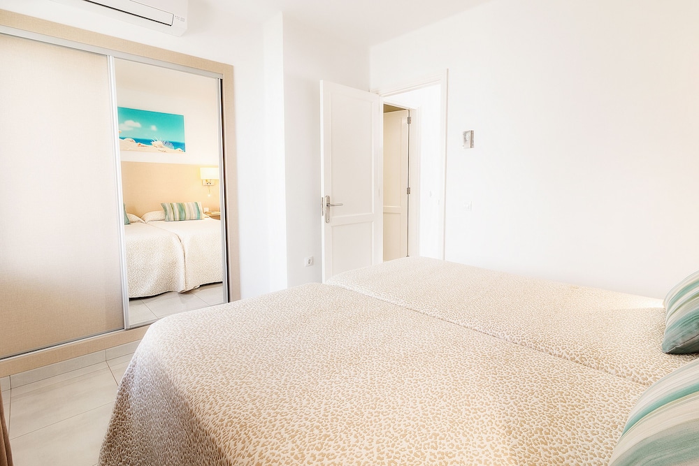 Apartamentos LIVVO Oasis 18/70