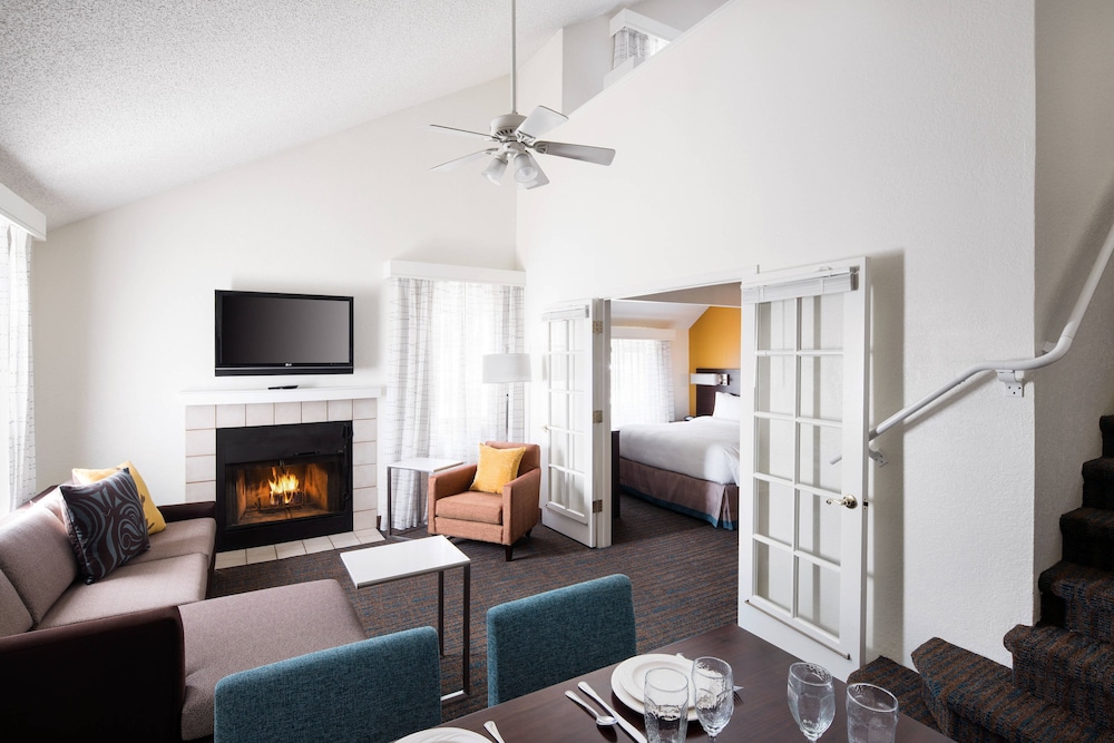Residence Inn Costa Mesa Newport Beach 24/38