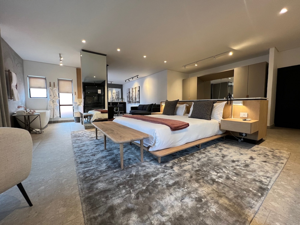 Menlyn Boutique Hotel 24/76