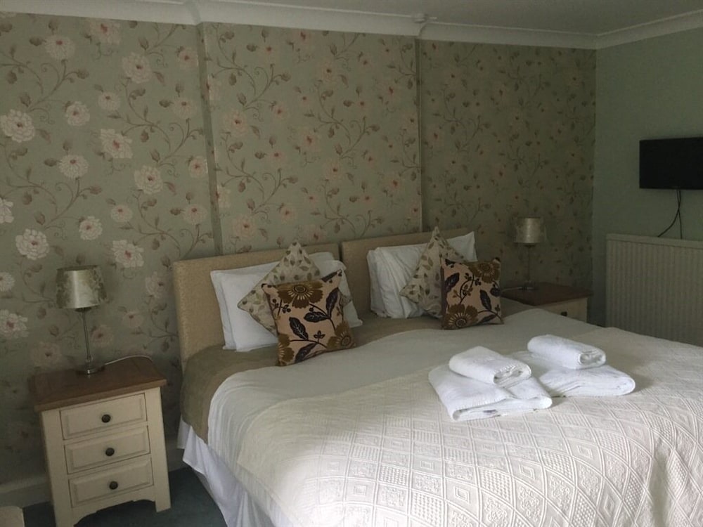 The Coachman Inn 8/41